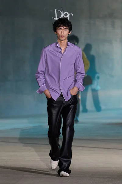 Look 19